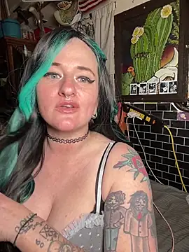 Snapshot of 1-800-FUCKYOU chatting on 02.12.26 1-800-FUCKYOU online show from 02.12.26