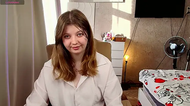 Snapshot of Vivian_cutie chatting on 05.01.26 Vivian cutie online show from 05.01.26