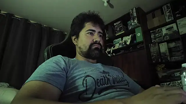 Snapshot of VonDoomdelToro chatting on 06.10.26 VonDoomdelToro online show from 06.10.26