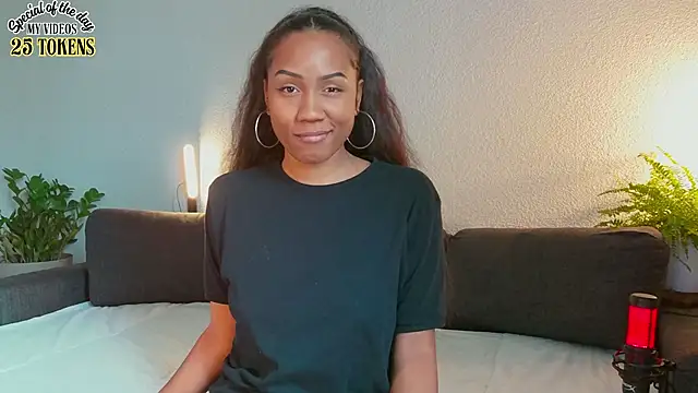 Therainqueen online show from 10.07.25