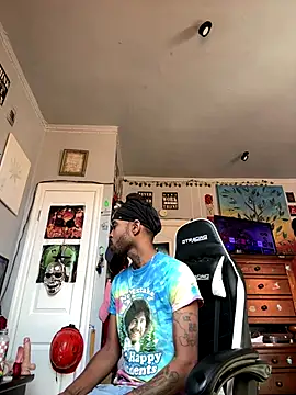 Snapshot of spideyzaddy chatting on 09.20.25 spideyzaddy online show from 09.20.25