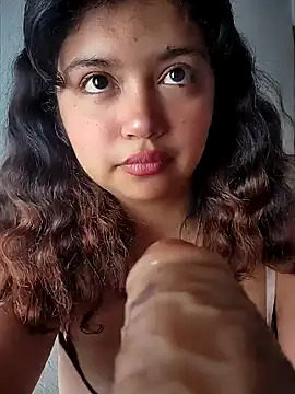 Snapshot of Peach_Girll chatting on 02.08.25 Peach Girll online show from 02.08.25