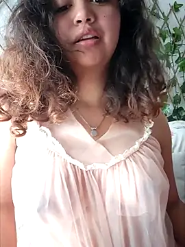 Snapshot of Peach_Girll chatting on 03.18.25 Peach Girll online show from 03.18.25