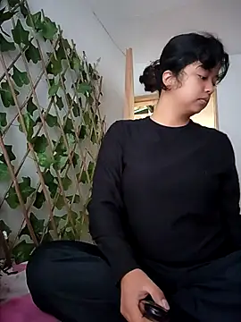 Snapshot of Peach_Girll chatting on 03.20.25 Peach Girll online show from 03.20.25