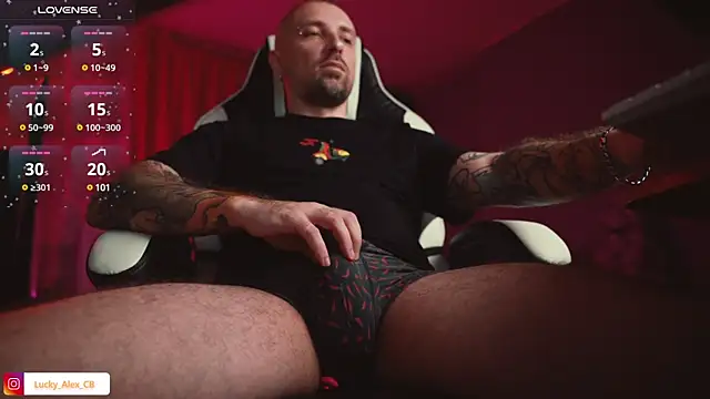 LuckyAlexx online show from 01.21.25