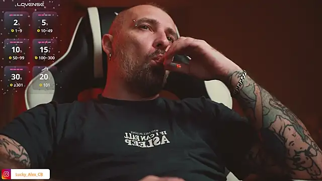 LuckyAlexx online show from 01.22.25