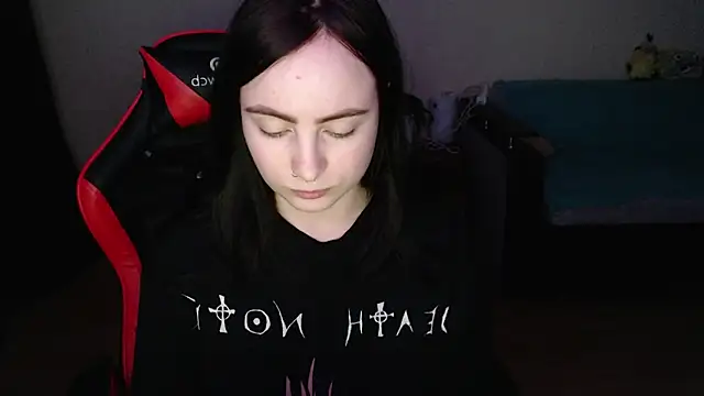 Laralianna online show from 02.13.26