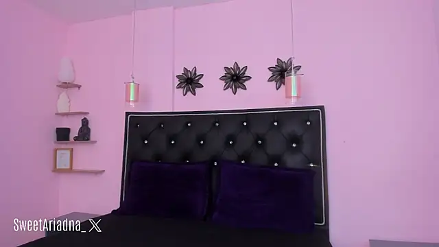 Snapshot of Sweet_Ariadna_ chatting on 02.08.25 Sweet Ariadna online show from 02.08.25