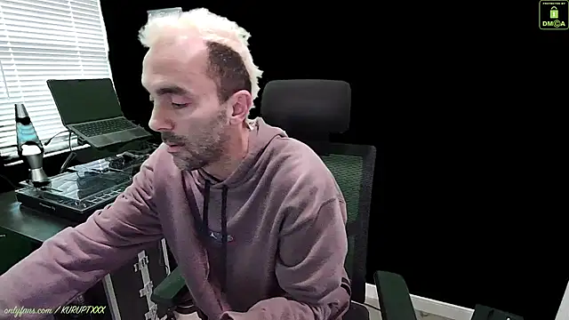 kuruptxxx live online show from 01.02.25