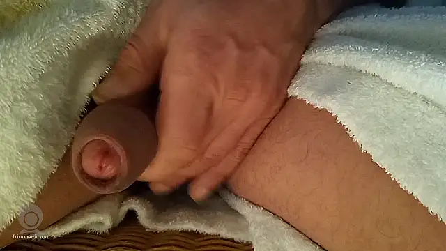 Snapshot of Remstr chatting on 01.12.26 Remstr online show from 01.12.26