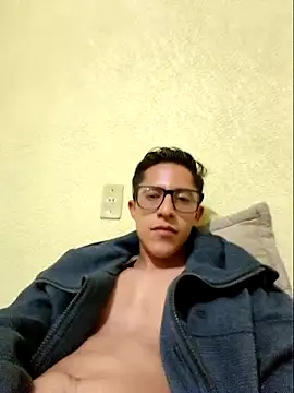 Snapshot of KevinCrz chatting on 10.17.25 KevinCrz online show from 10.17.25