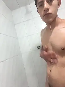 Snapshot of KevinCrz chatting on 10.23.25 KevinCrz online show from 10.23.25