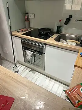 sweeti Em online show from 02.02.25