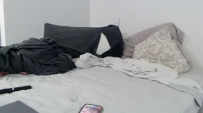 sweeti Em online show from 02.05.25