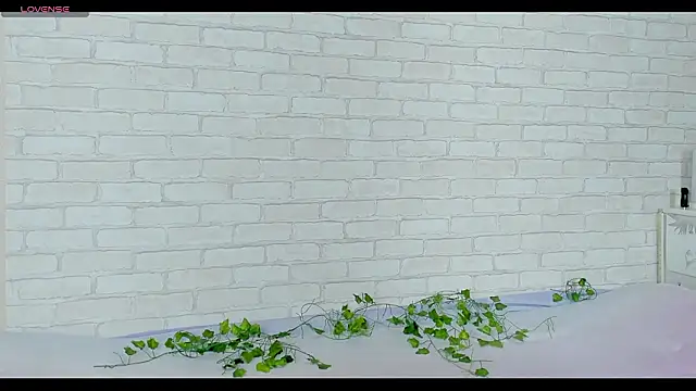 LinaKenny online show from 01.14.26