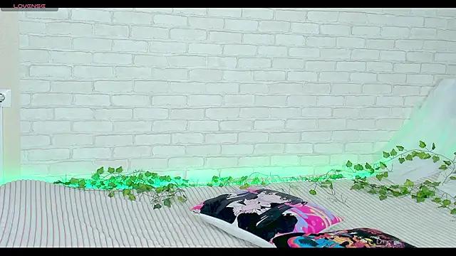 LinaKenny online show from 02.05.26