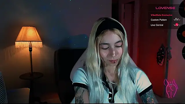 Saucy Jenn online show from 01.09.25