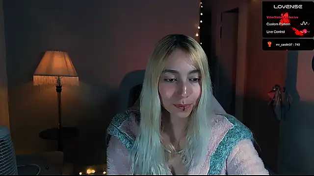 Saucy Jenn online show from 01.26.25