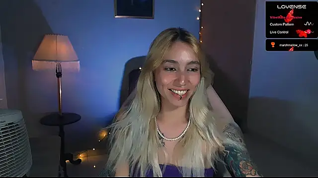 Saucy Jenn online show from 02.02.25