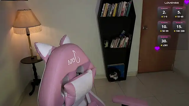 Saucy Jenn online show from 02.08.26