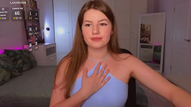 Snapshot of alwaysfrida chatting on 12.16.25 alwaysfrida online show from 12.16.25