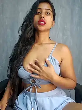 Valentinne z online show from 02.18.25