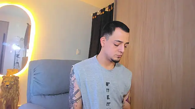 Snapshot of alejandro_calderon1 chatting on 02.07.25 alejandro calderon1 online show from 02.07.25