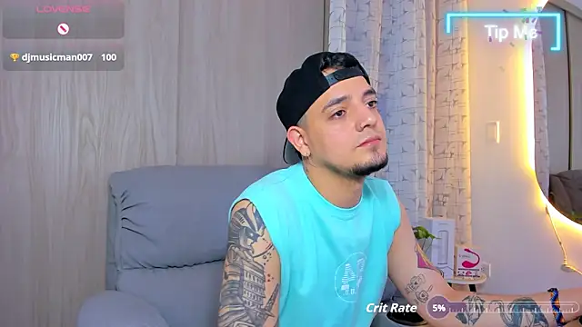 Snapshot of alejandro_calderon1 chatting on 10.03.25 alejandro calderon1 online show from 10.03.25