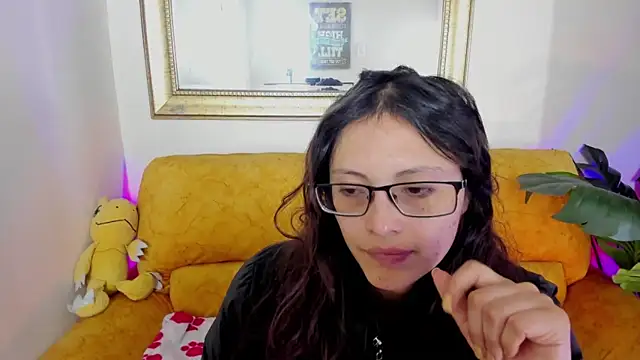 Snapshot of Kyomi_chang chatting on 04.27.26 Kyomi chang online show from 04.27.26