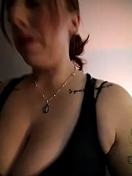 Snapshot of Sofhi_a20 chatting on 11.13.25 Sofhi a20 online show from 11.13.25