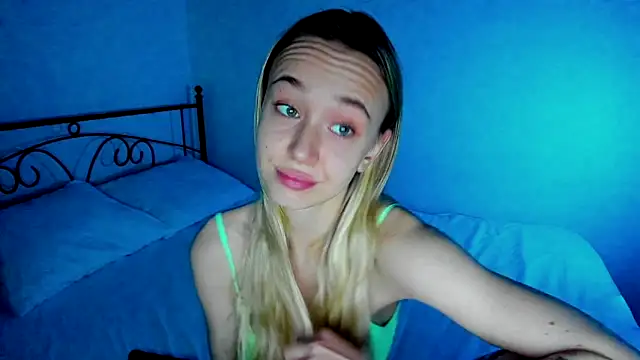 Snapshot of SexyCocobutt chatting on 02.12.25 SexyCocobutt online show from 02.12.25