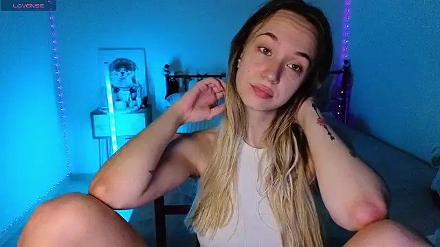 Snapshot of SexyCocobutt chatting on 09.11.25 SexyCocobutt online show from 09.11.25