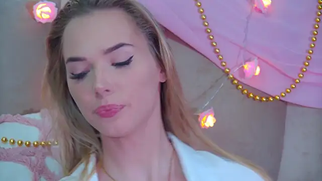 Snapshot of GentleRossi chatting on 03.20.25 GentleRossi online show from 03.20.25