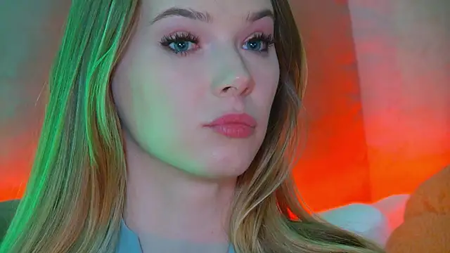 Snapshot of GentleRossi chatting on 11.15.25 GentleRossi online show from 11.15.25