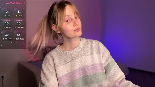 Snapshot of Chanel_Gill chatting on 02.12.25 Chanel Gill online show from 02.12.25