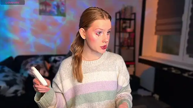 Snapshot of Chanel_Gill chatting on 11.27.25 Chanel Gill online show from 11.27.25