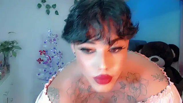 Snapshot of little_star_porn chatting on 12.11.24 little star porn online show from 12.11.24