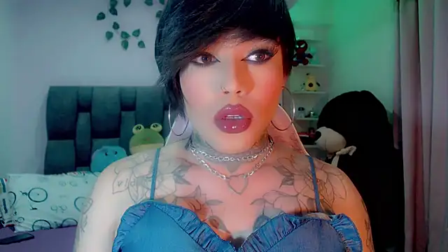 Snapshot of little_star_porn chatting on 01.07.25 little star porn online show from 01.07.25