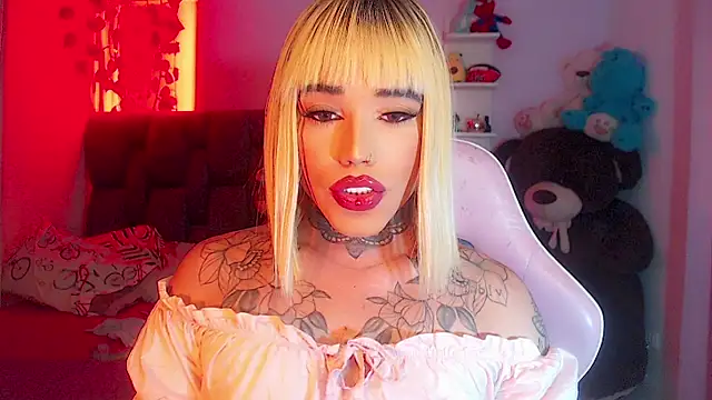 Snapshot of little_star_porn chatting on 01.20.25 little star porn online show from 01.20.25