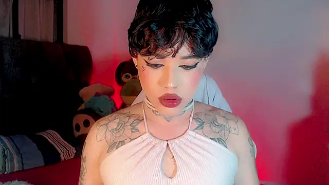 Snapshot of little_star_porn chatting on 02.15.25 little star porn online show from 02.15.25