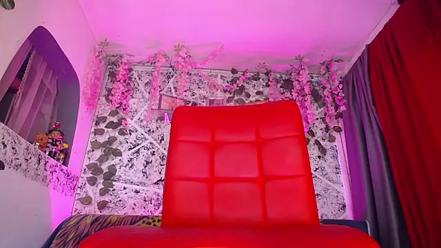Snapshot of hornytsblonde chatting on 06.22.26 hornytsblonde online show from 06.22.26