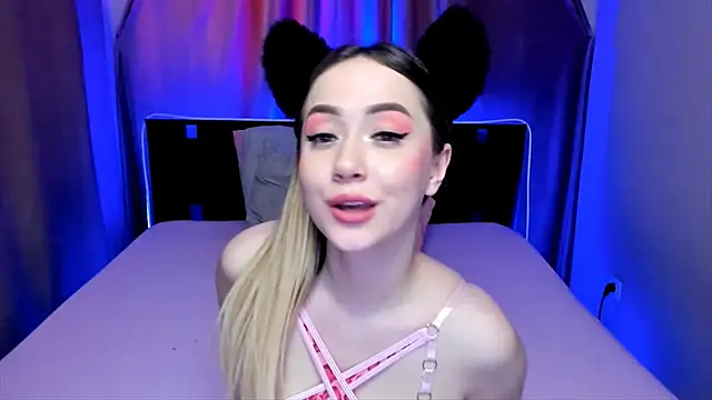 Snapshot of AriaSugar chatting on 03.01.25 AriaSugar online show from 03.01.25