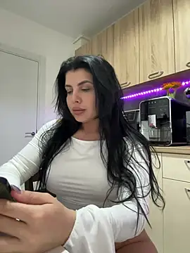 Snapshot of Scarlett-Dream chatting on 03.27.26 Scarlett-Dream online show from 03.27.26