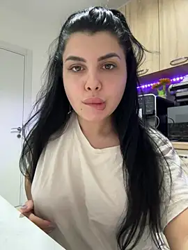 Snapshot of Scarlett-Dream chatting on 04.02.26 Scarlett-Dream online show from 04.02.26