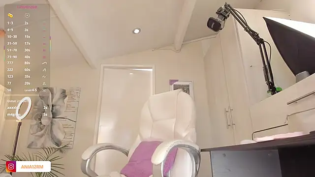 catalinasaiz online show from 10.19.25