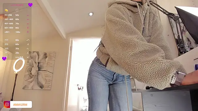 catalinasaiz online show from 12.21.25