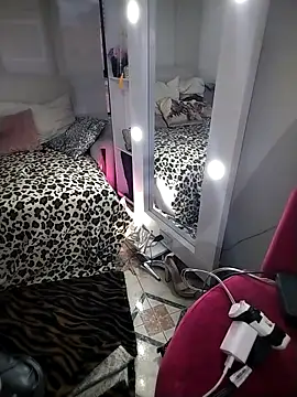 Myrnasexxx online show from 10.21.25