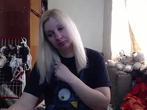 BustyBlond online show from 03.10.25