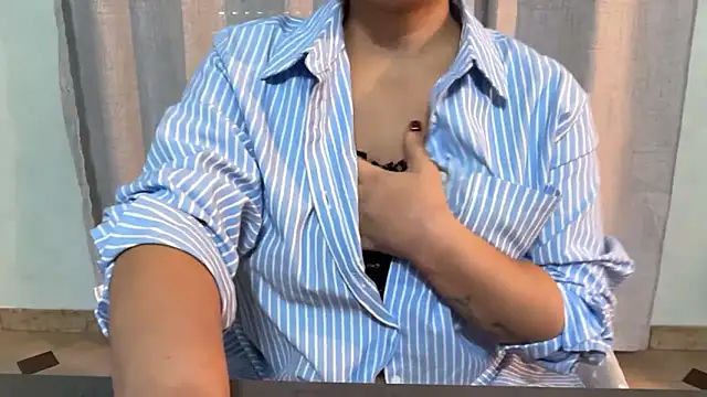 Snapshot of pic91 chatting on 10.19.25 pic91 online show from 10.19.25