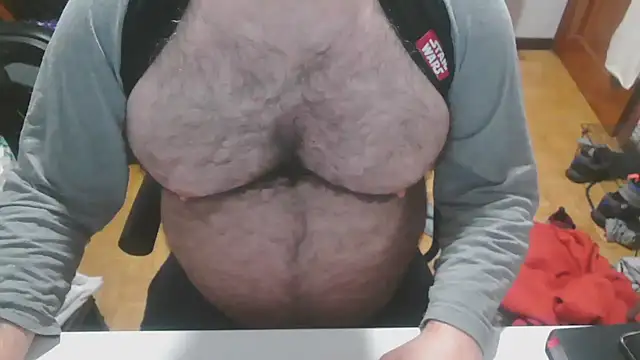 Snapshot of mikeyhotbear chatting on 01.09.25 mikeyhotbear online show from 01.09.25